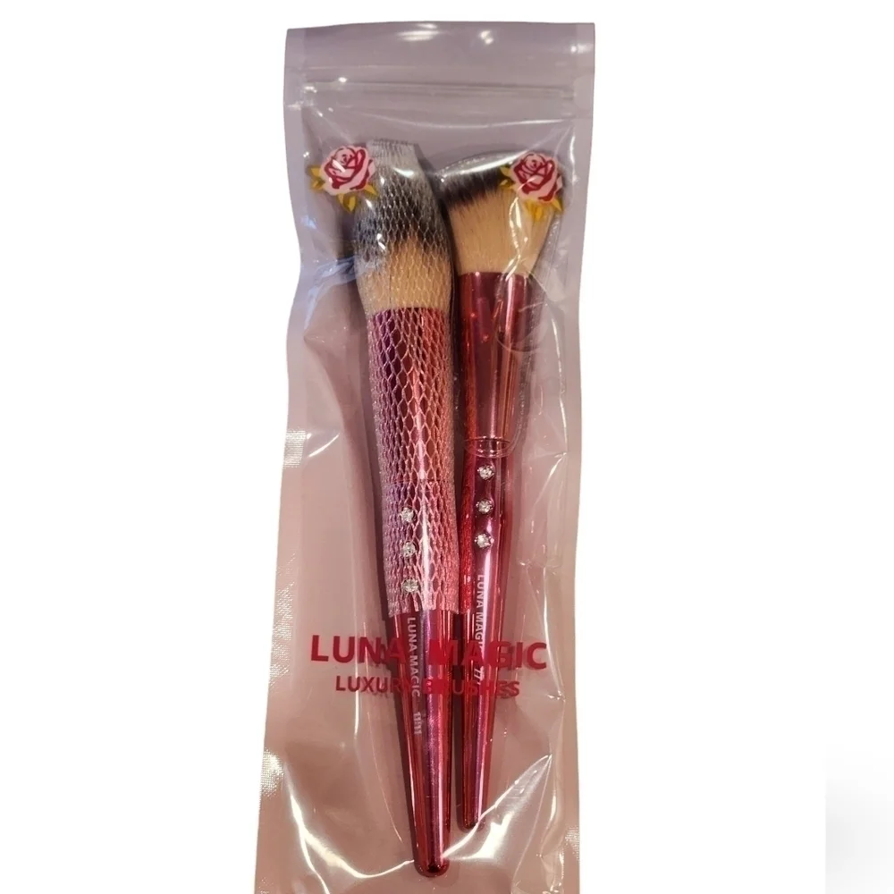 Luna Magic Duo Face Brush Set, Adorable Pink Chrome/Rhinestone Detail/Un…